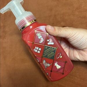 B&BW: Cranberry Vanilla soap